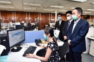 財經事務及庫務局局長到訪公司注冊處