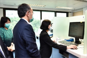 財經事務及庫務局局長到訪公司注冊處